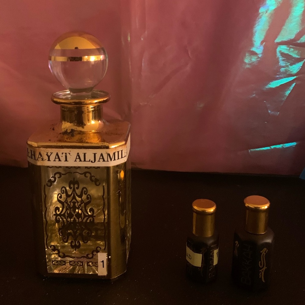 Alhayat aljamil fragrance oil size small bottle